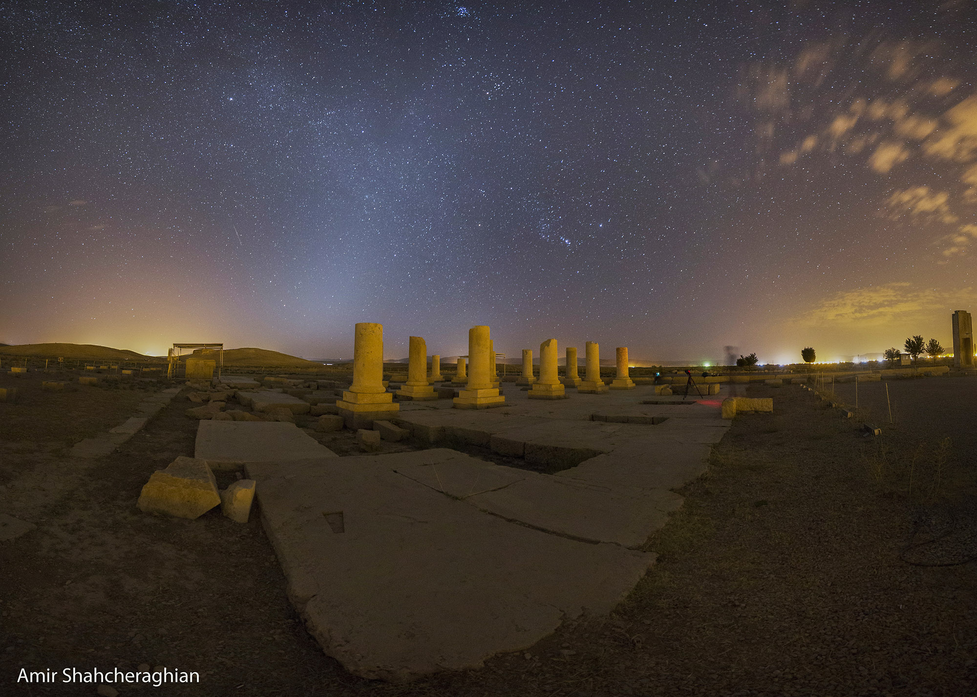 آسمان کویر لوت در شب