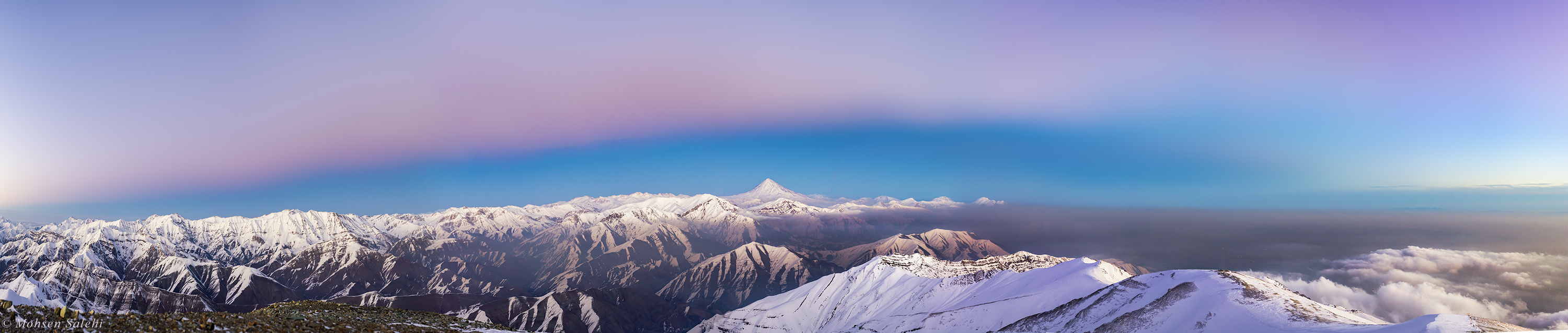 نمای سایه زمین و قله دماوند از قله توچال