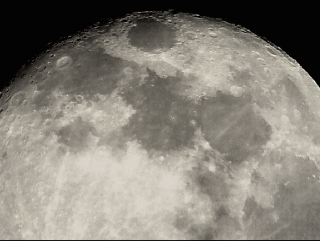 ماه از نگاه وب کم