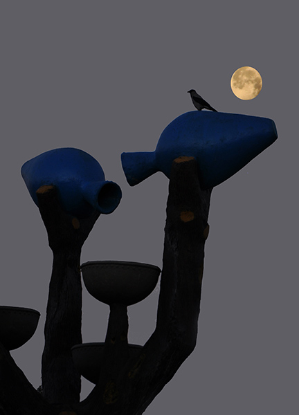 ماه بدر در کنار میدان کوزه